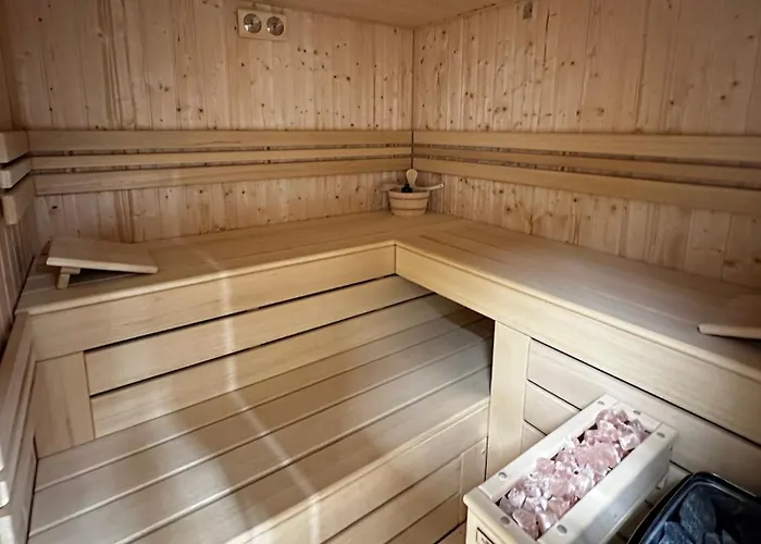 Igloo 3* 克罗托申